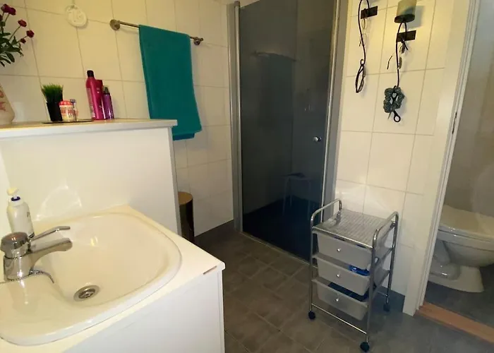 Lägenhet Cozy Near Center And Nature *