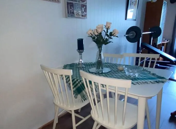 Cozy Near Center And Nature Kristiansund