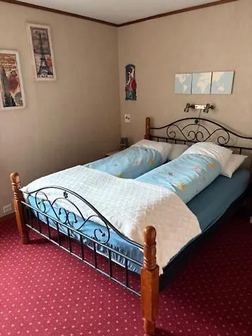 Cozy Near Center And Nature *